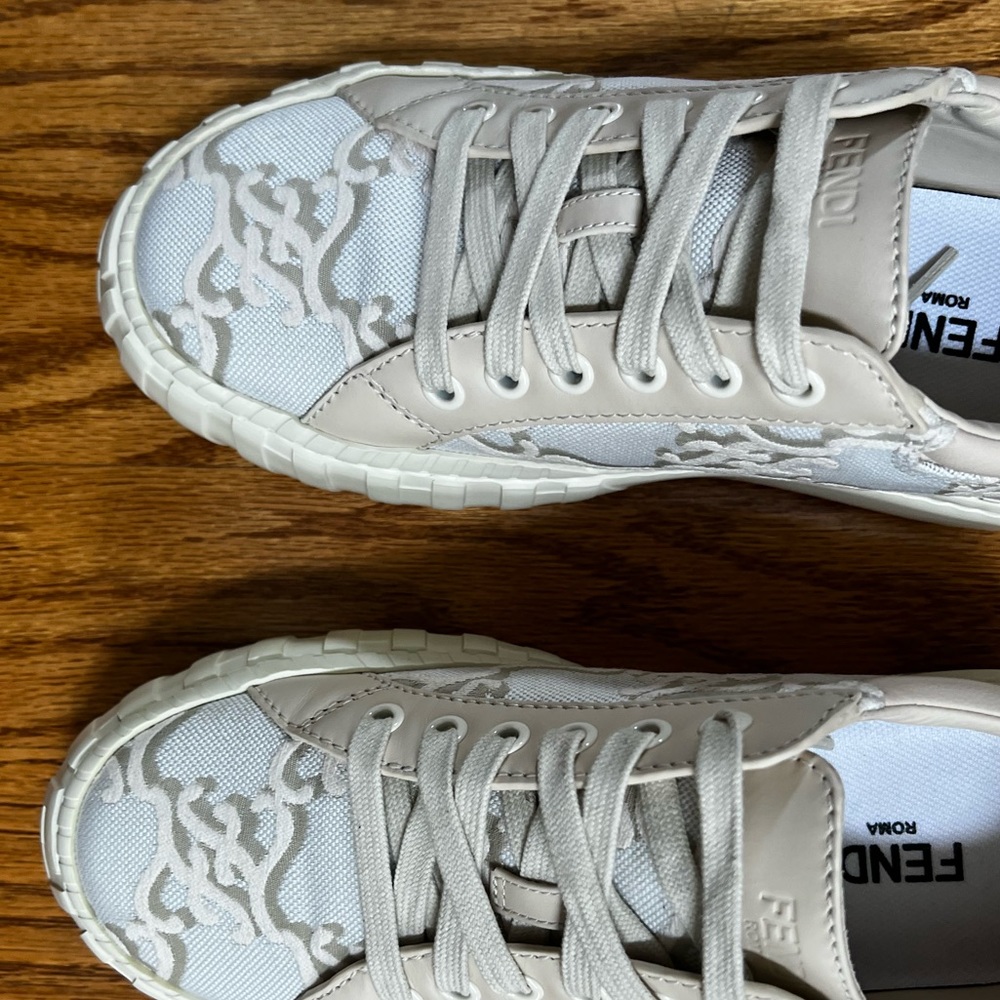 Fendi Camelia FF Karligraphy low-top sneakers in 38.5 - Picture 10 of 12